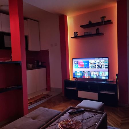 A&P Apartments Skopje Bagian luar foto