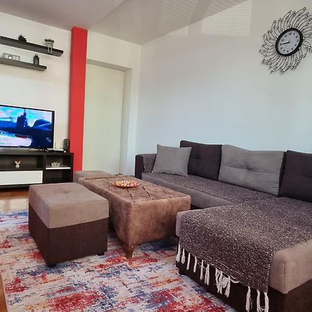A&P Apartments Skopje Bagian luar foto