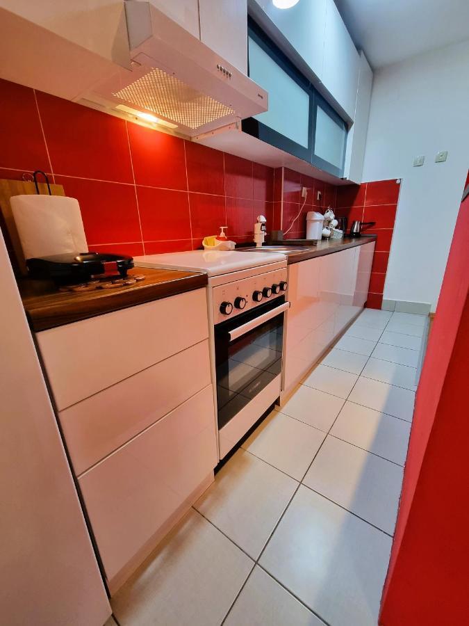 A&P Apartments Skopje Bagian luar foto